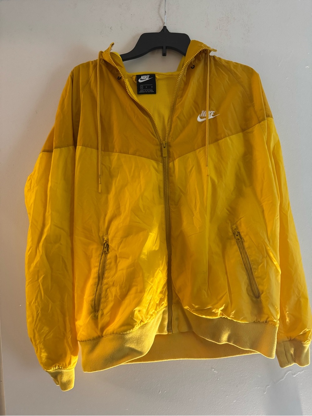 Nike Men’s Bright Yellow Hooded Windbreaker Jacket Size M